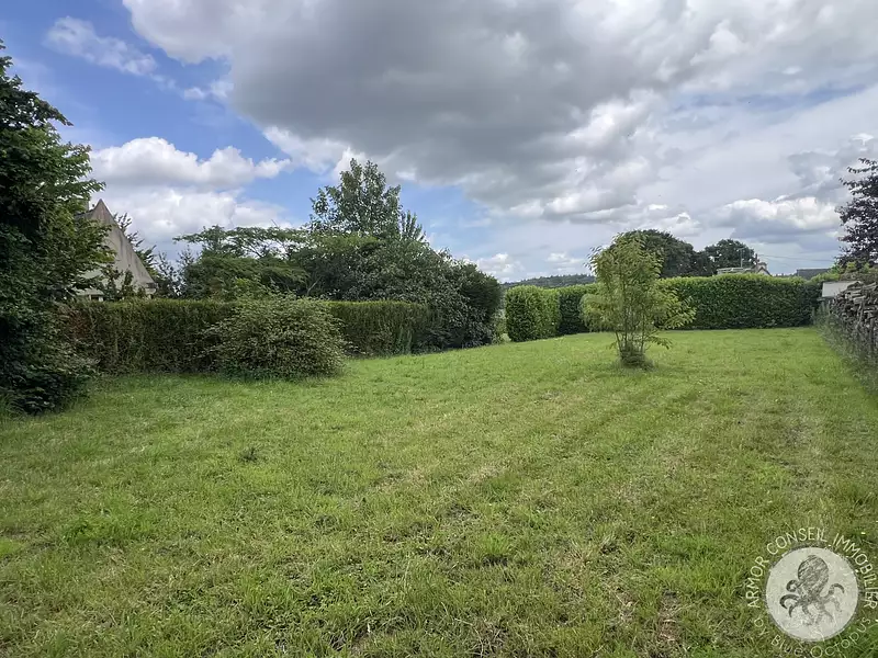 Terrain, 738 m²