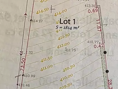 Terrain, 1 800 m²