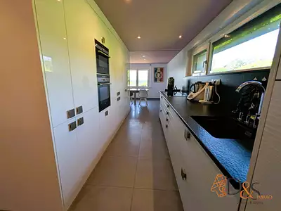Maison, 185 m²