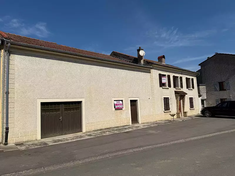 Maison, 220 m²