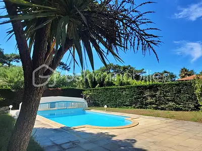 Maison, 185 m²