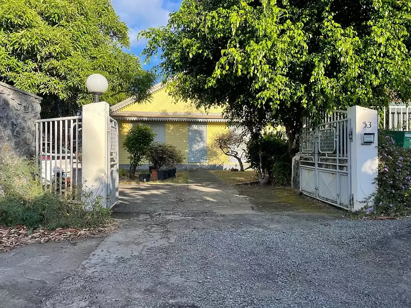 Terrain, 2 200 m²