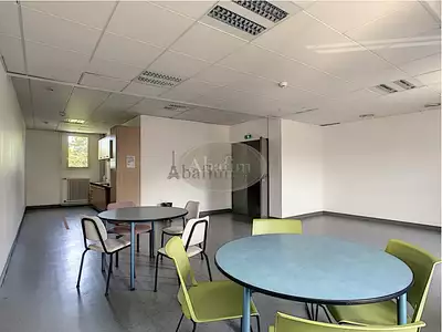 Immeuble, 826 m²