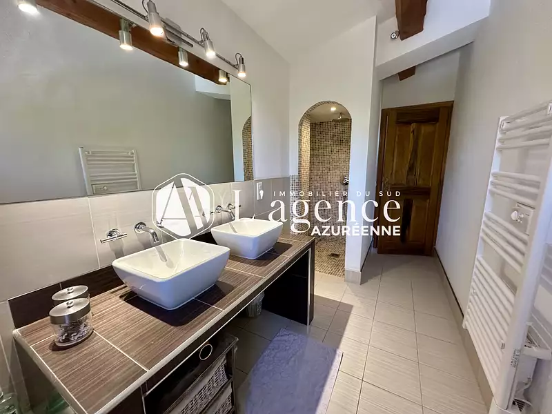 Maison, 170 m²