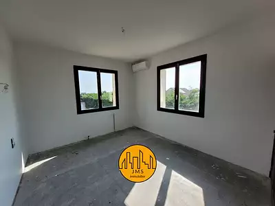Maison, 240 m²