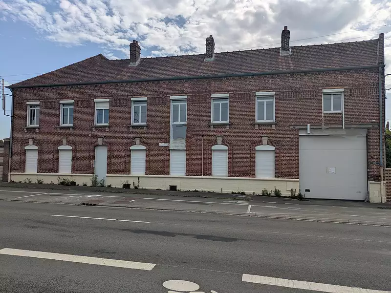 Immeuble, 1 300 m²