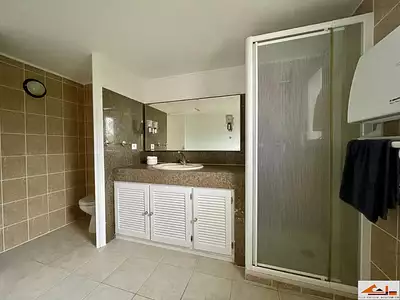 Maison, 195 m²