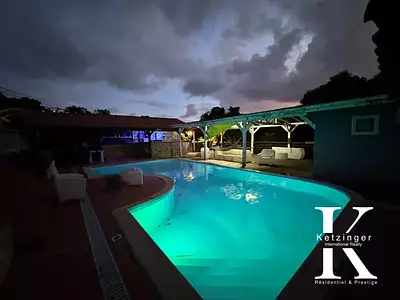 Maison, 210 m²