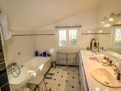 Maison, 300 m²