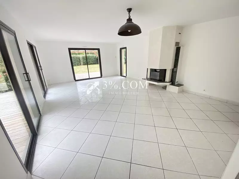 Maison, 270 m²