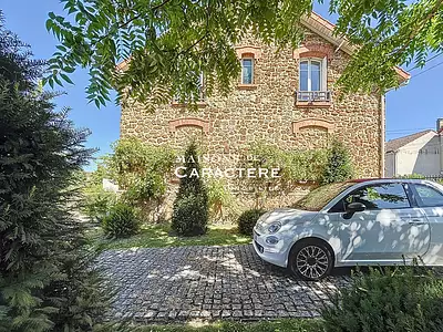 Maison, 196 m²