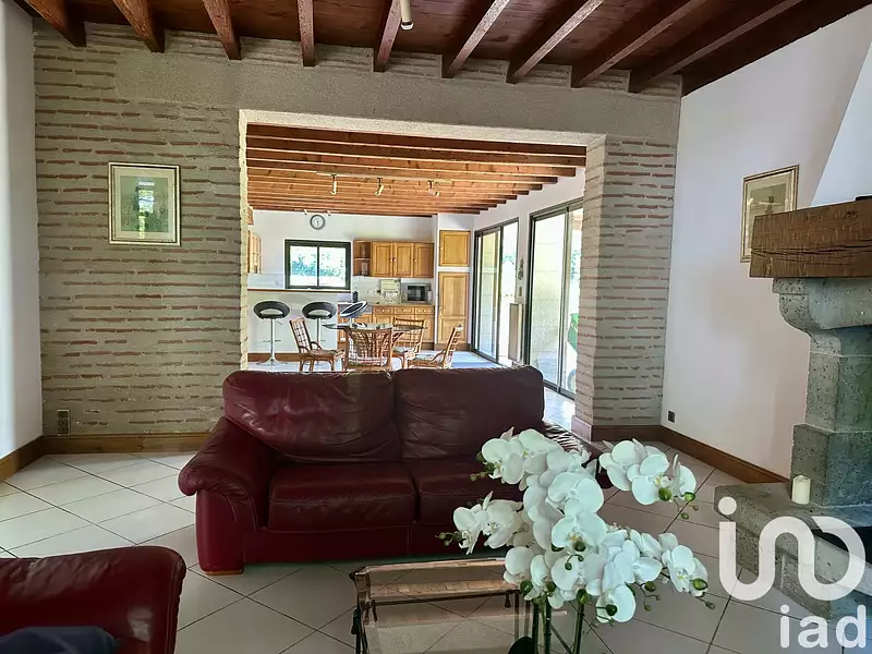 Maison, 240 m²