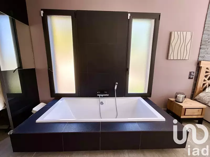 Maison, 218 m²