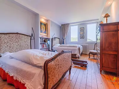 Maison, 242 m²