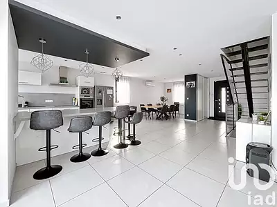 Maison, 151 m²