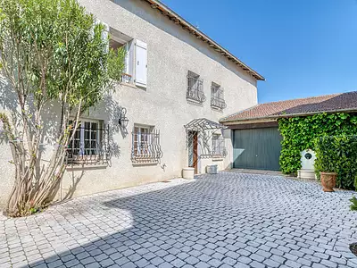 Maison, 220 m²