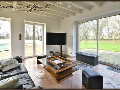 Maison, 255 m²
