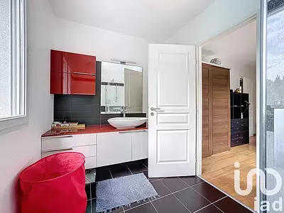 Maison, 239 m²