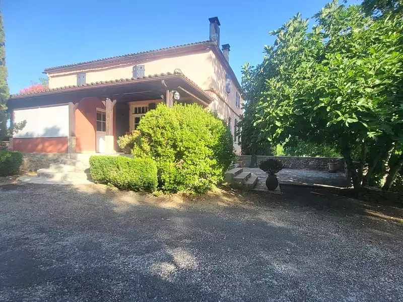 Maison, 230 m²