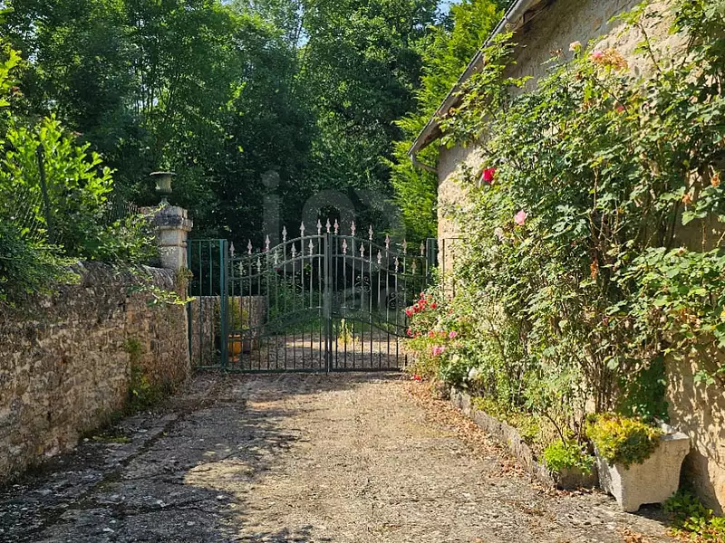 Maison, 296 m²