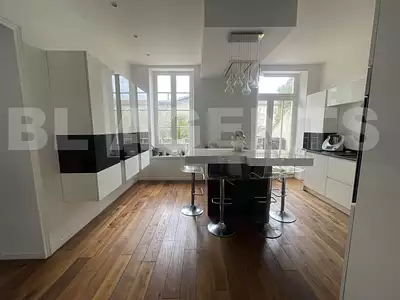 Maison, 331 m²