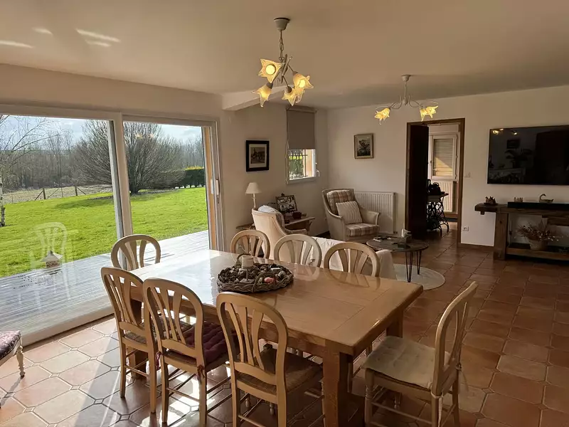 Maison, 168 m²