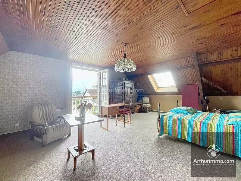 Maison, 254 m²