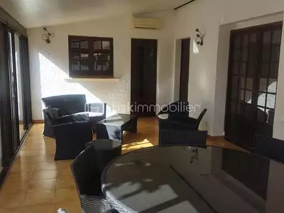 Maison, 148 m²