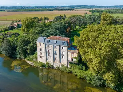 Maison, 1 000 m²