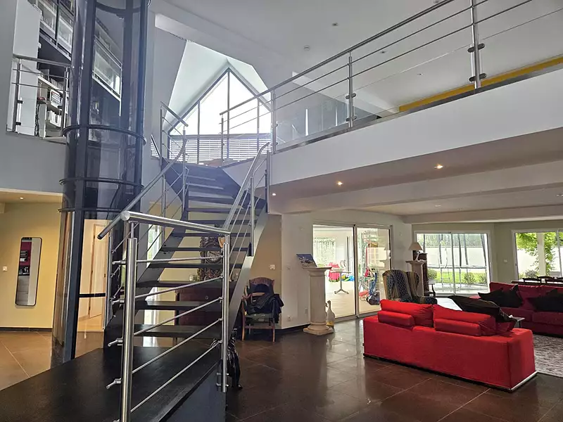 Maison, 530 m²