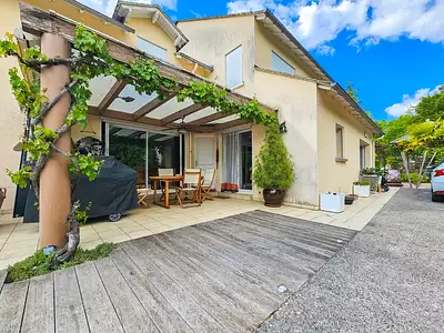 Maison, 168 m²