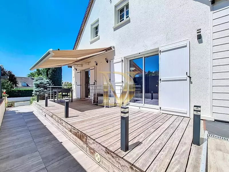 Maison, 227 m²