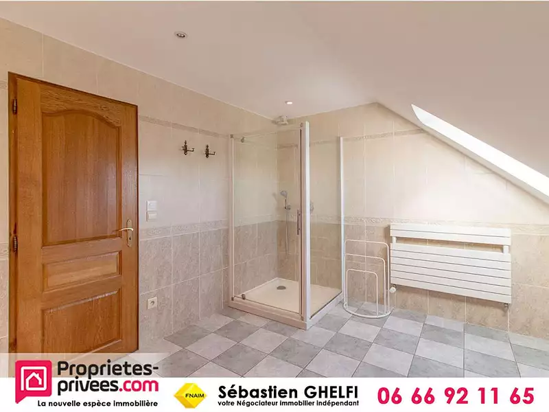 Maison, 290 m²