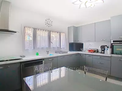 Maison, 99 m²