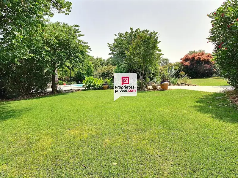 Maison, 230 m²