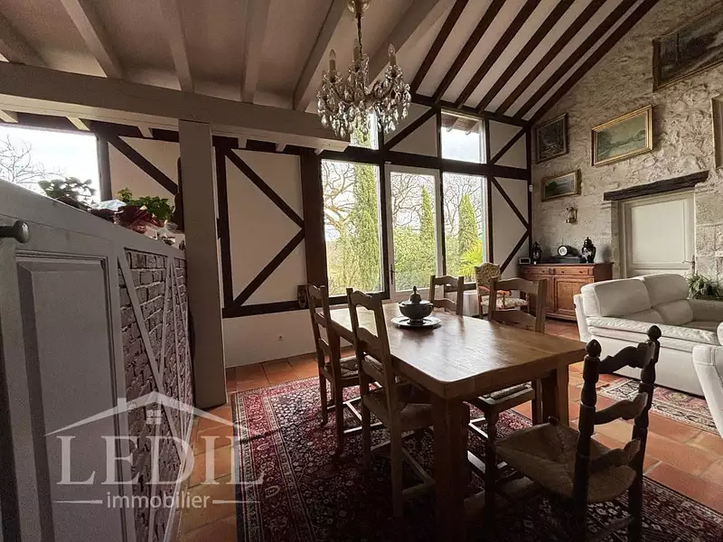 Maison, 230 m²