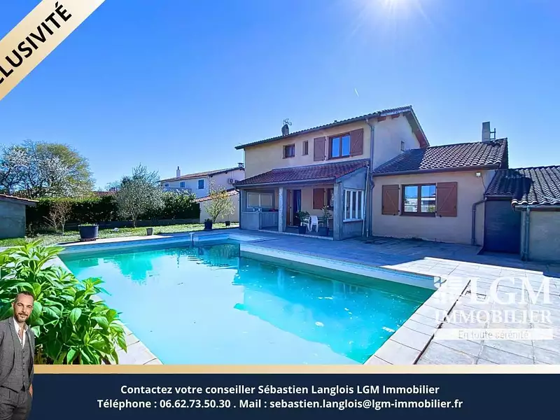 Maison, 169 m²