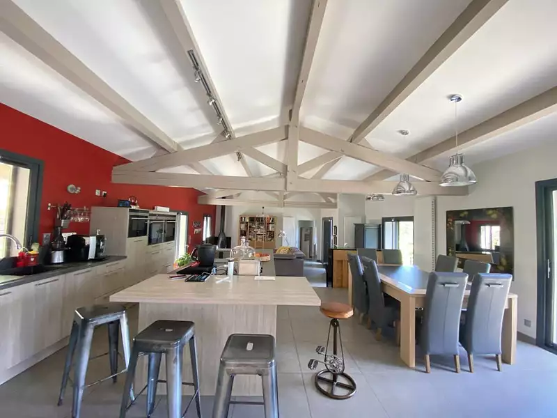 Maison, 165 m²