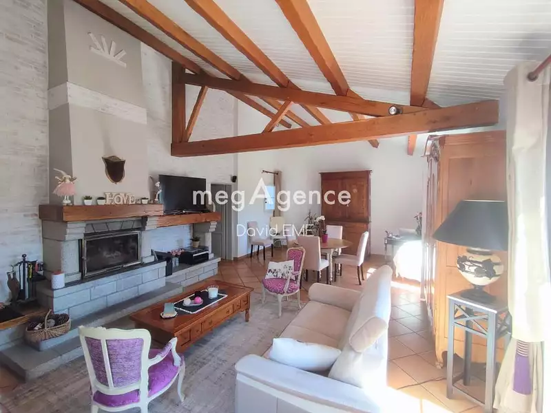Maison, 167 m²