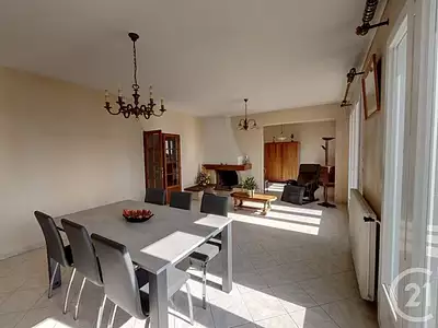 Maison, 166 m²