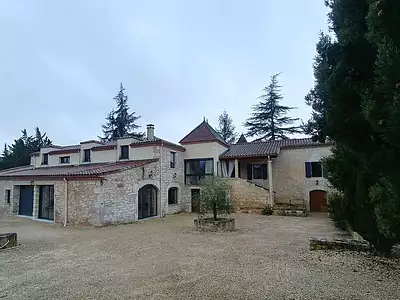 Maison, 240 m²