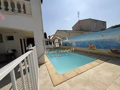 Maison, 180 m²
