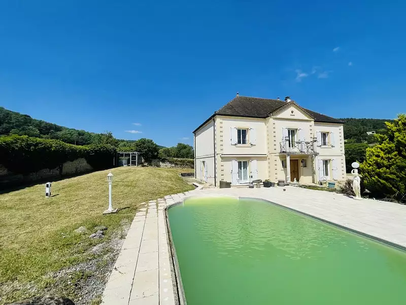 Maison, 232 m²