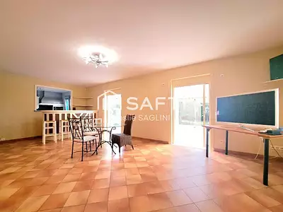 Maison, 252 m²