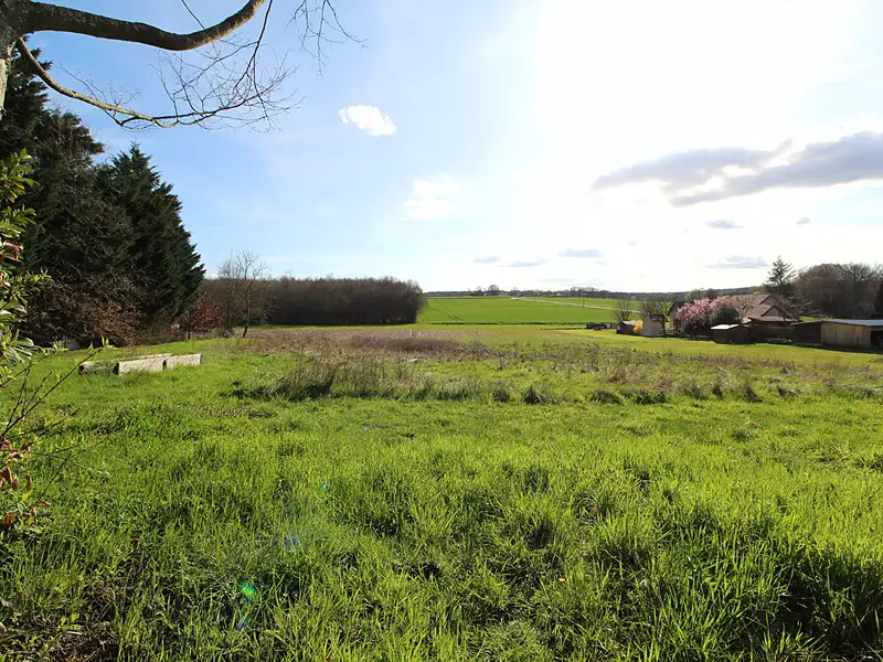 Terrain, 749 m²