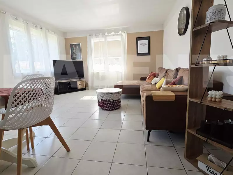 Maison, 163 m²
