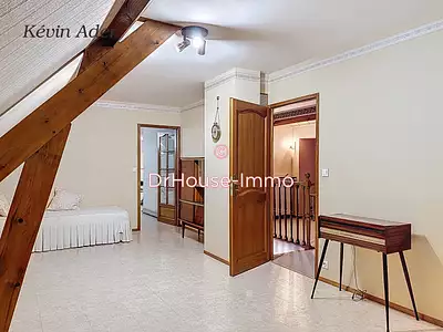 Maison, 245 m²