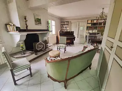 Maison, 244 m²