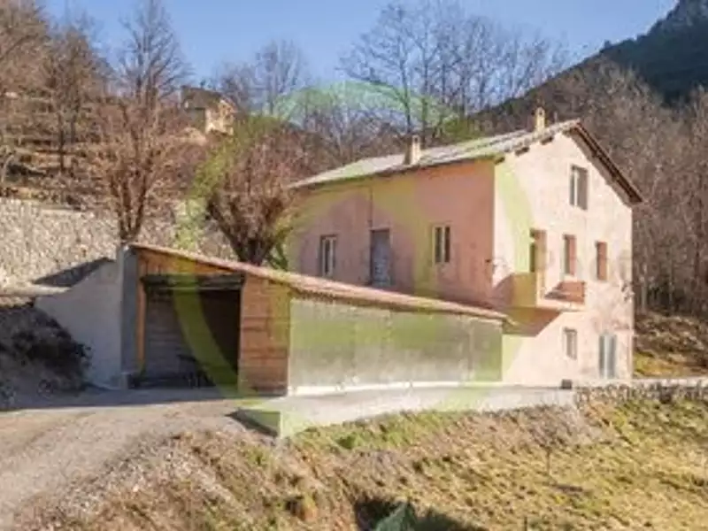 Maison, 250 m²