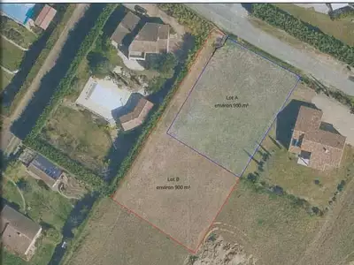 Terrain, 900 m²